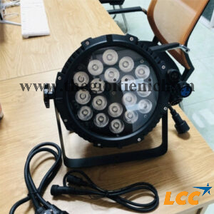 Đèn par led 18 bóng x 15w ngoài trời